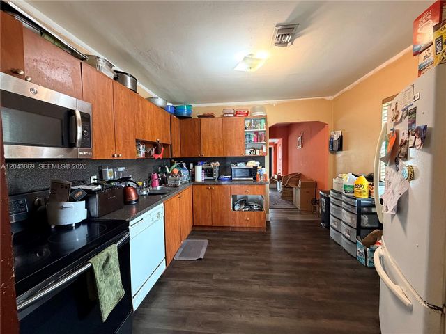 13105 NW 12th Avenue, North Miami, FL 33168