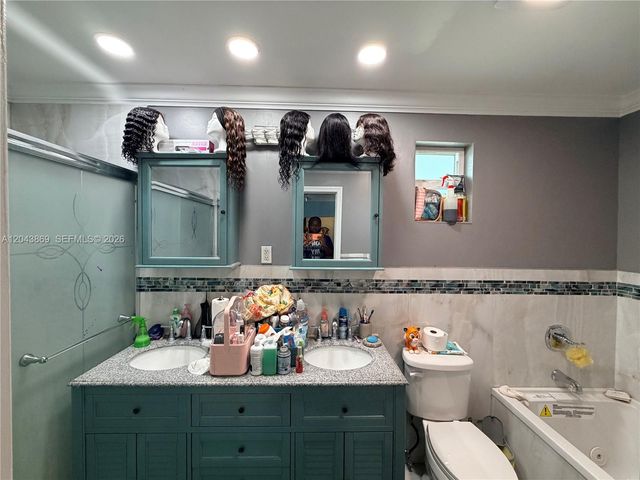 13105 NW 12th Avenue, North Miami, FL 33168