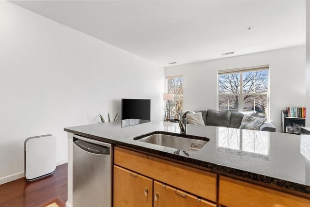 4 Repton Cir 4105, Watertown, MA 02472