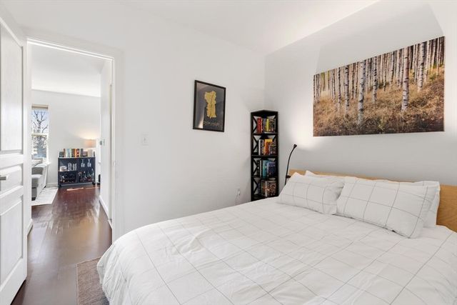 4 Repton Cir 4105, Watertown, MA 02472