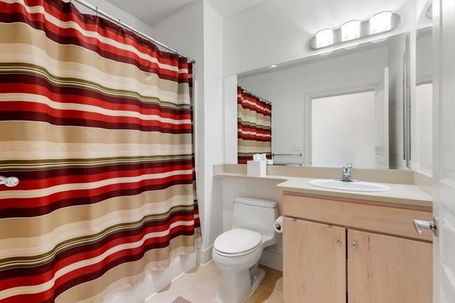 4 Repton Cir 4105, Watertown, MA 02472