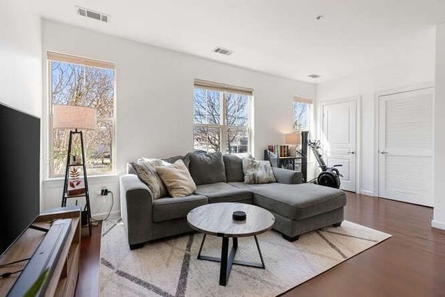 4 Repton Cir 4105, Watertown, MA 02472