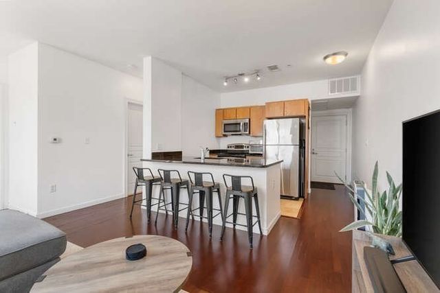 4 Repton Cir 4105, Watertown, MA 02472