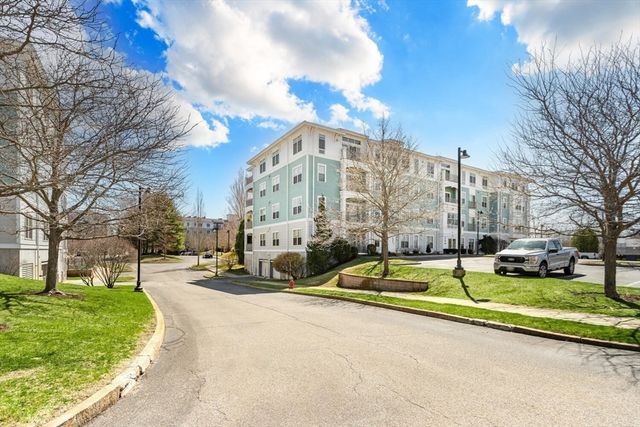 4 Repton Cir 4105, Watertown, MA 02472