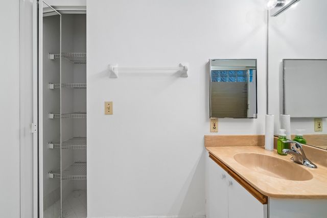 10661 NW 14th Street NW Unit 235, Plantation, FL 33322
