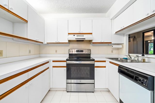 10661 NW 14th Street NW Unit 235, Plantation, FL 33322