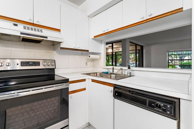 10661 NW 14th Street NW Unit 235, Plantation, FL 33322