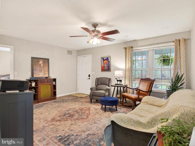 2586 W HOOVER RD, Haywood, VA 22722