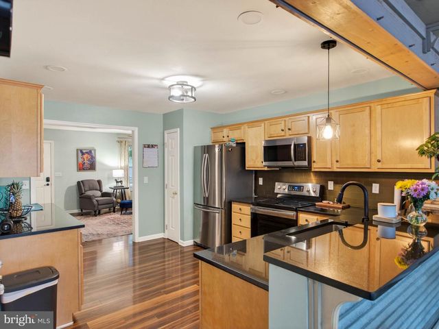 2586 W HOOVER RD, Haywood, VA 22722
