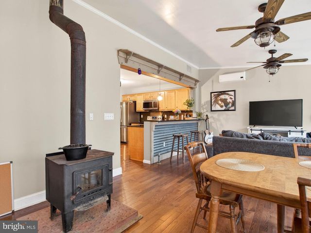 2586 W HOOVER RD, Haywood, VA 22722
