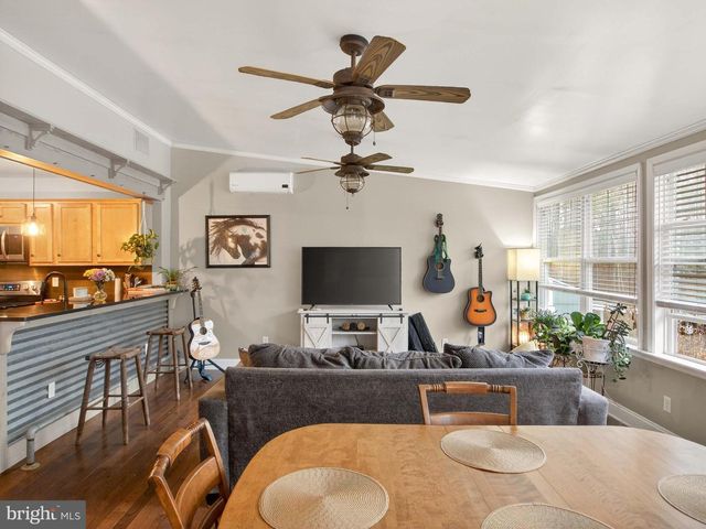 2586 W HOOVER RD, Haywood, VA 22722