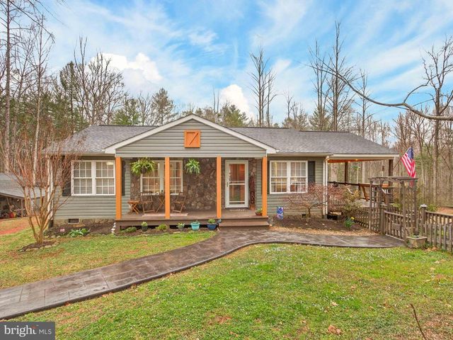2586 W HOOVER RD, Haywood, VA 22722