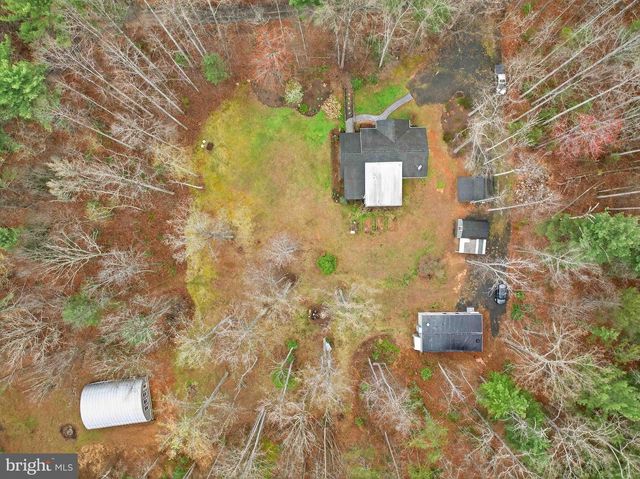 2586 W HOOVER RD, Haywood, VA 22722