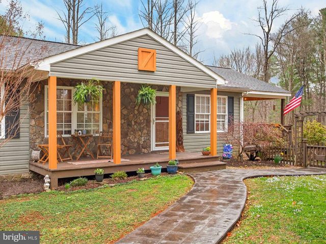 2586 W HOOVER RD, Haywood, VA 22722