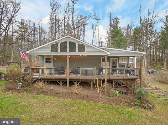 2586 W HOOVER RD, Haywood, VA 22722