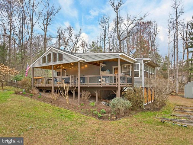 2586 W HOOVER RD, Haywood, VA 22722