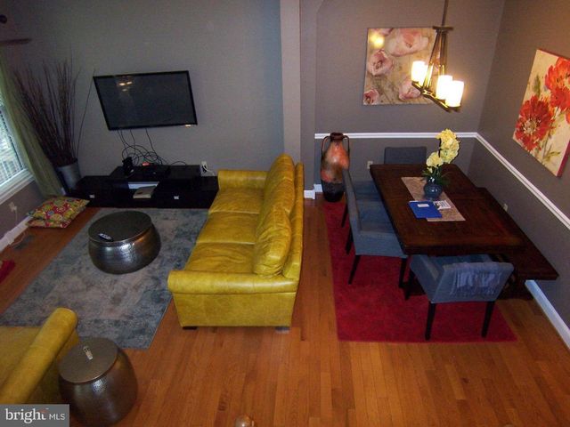 14601 FLOWER HILL DR, Centreville, VA 20120