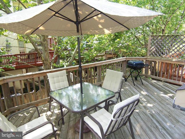 14601 FLOWER HILL DR, Centreville, VA 20120