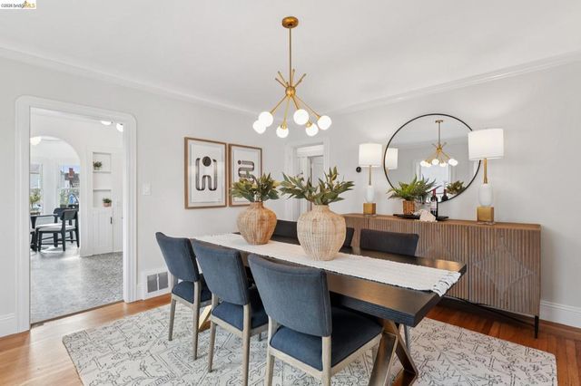 5721 5721 Roberts Ave, Oakland, CA 94605