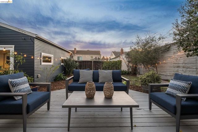 5721 5721 Roberts Ave, Oakland, CA 94605