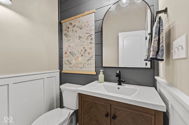 2882 Aldersgate Drive, Greenwood, IN 46143