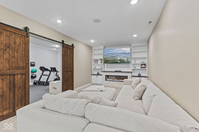 2882 Aldersgate Drive, Greenwood, IN 46143