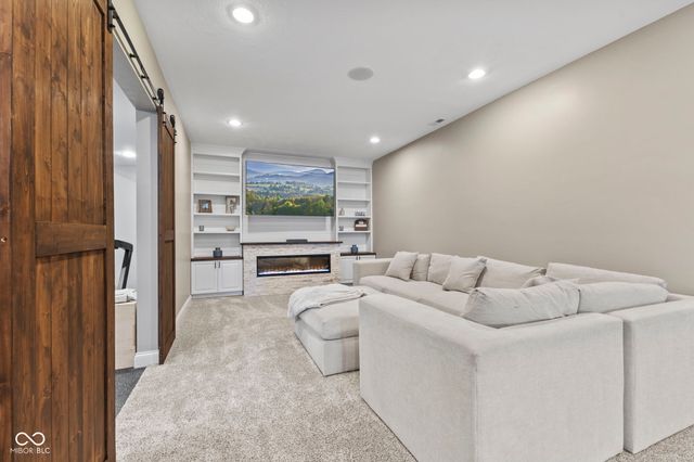 2882 Aldersgate Drive, Greenwood, IN 46143