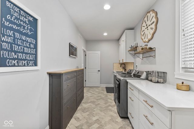 2882 Aldersgate Drive, Greenwood, IN 46143