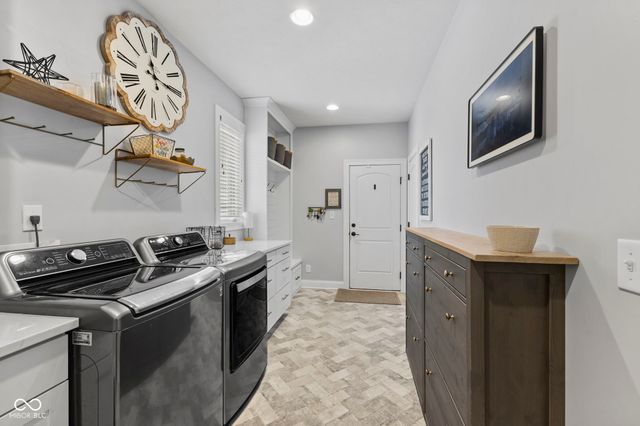 2882 Aldersgate Drive, Greenwood, IN 46143