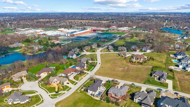 2882 Aldersgate Drive, Greenwood, IN 46143