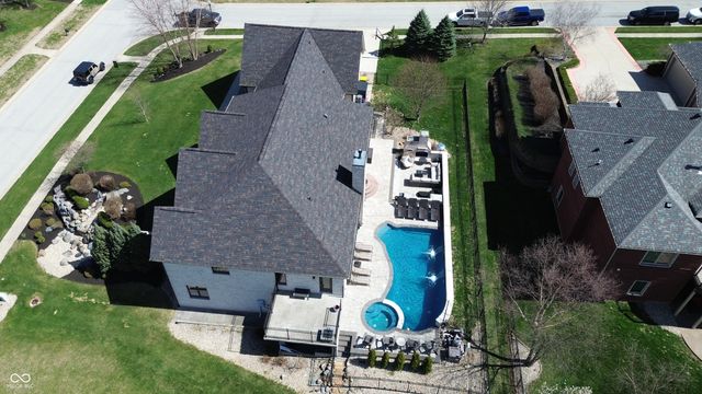 2882 Aldersgate Drive, Greenwood, IN 46143