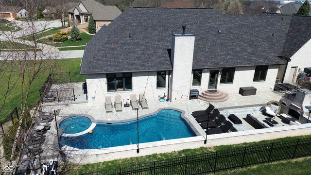 2882 Aldersgate Drive, Greenwood, IN 46143