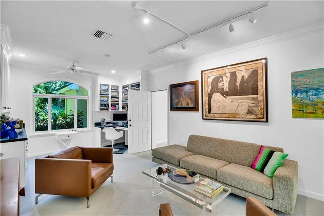 31 S White Jewel Court, Vero Beach, FL 32963