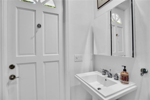 31 S White Jewel Court, Vero Beach, FL 32963
