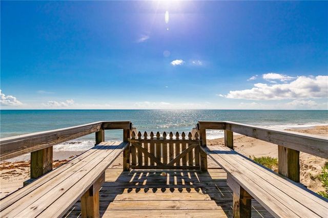 31 S White Jewel Court, Vero Beach, FL 32963