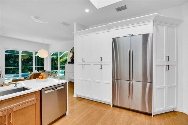 31 S White Jewel Court, Vero Beach, FL 32963