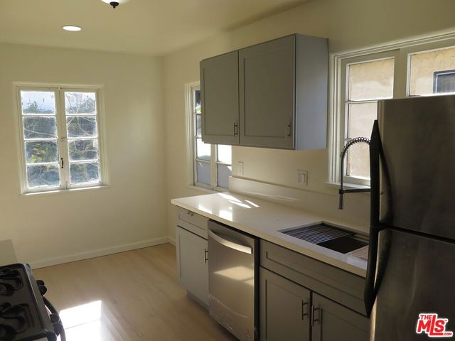 2128 20th Street B, Santa Monica, CA 90405