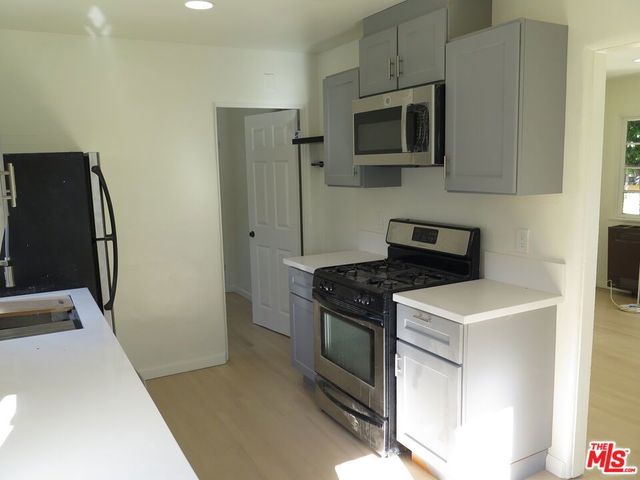 2128 20th Street B, Santa Monica, CA 90405