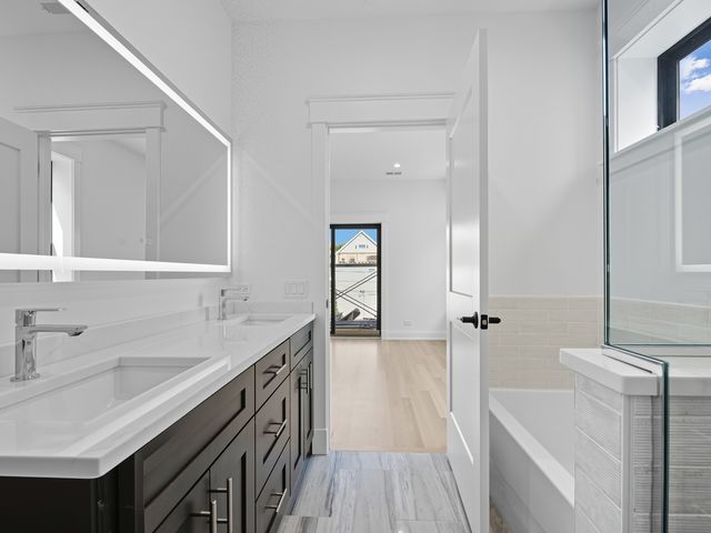 2471 N Clybourn Avenue 3, Chicago, IL 60614