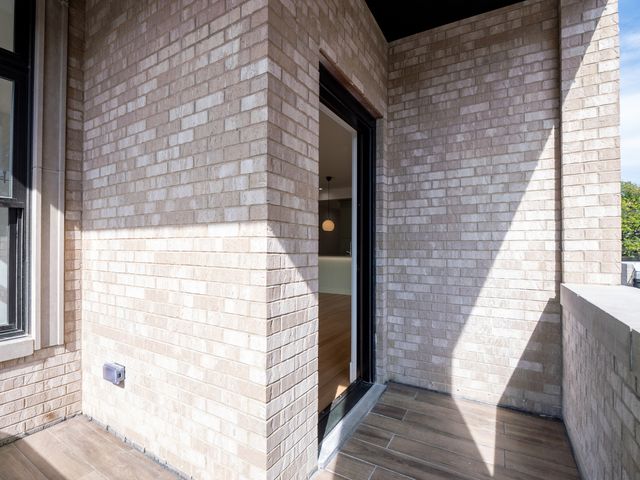 2471 N Clybourn Avenue 3, Chicago, IL 60614