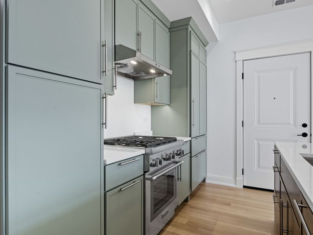 2471 N Clybourn Avenue 3, Chicago, IL 60614