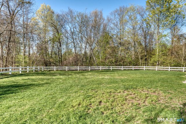 95 South Ridge Lane E102, Berlin, CT 06037