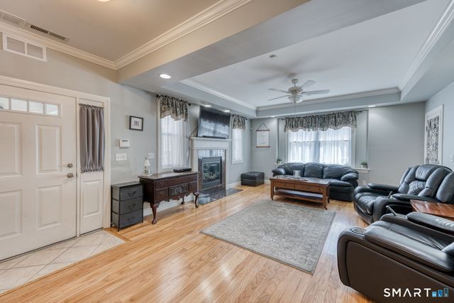 95 South Ridge Lane E102, Berlin, CT 06037