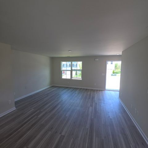 2524 Haskell Dr, E, Antioch, TN 37013