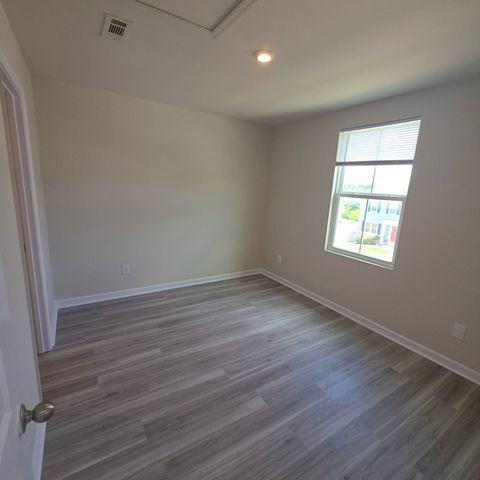 2524 Haskell Dr, E, Antioch, TN 37013