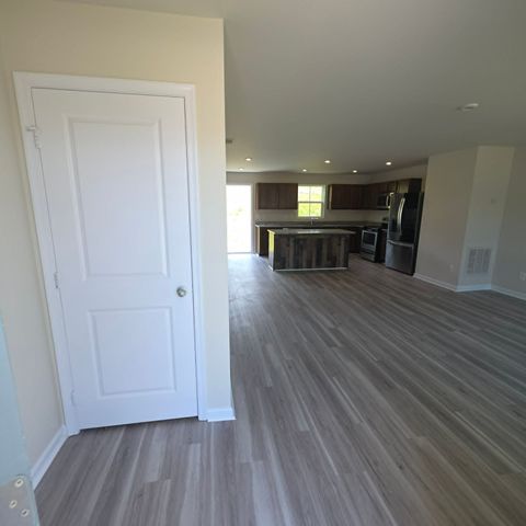 2524 Haskell Dr, E, Antioch, TN 37013