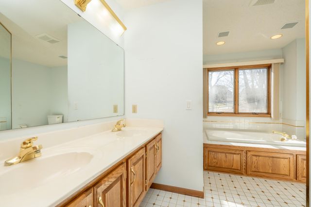 14310 Pike Lake Trail NE, Prior Lake, MN 55372