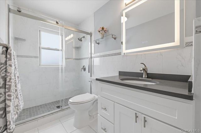 89 Ridge Lane, Levittown, NY 11756