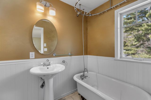 82 Huntley Street, Norwich, VT 05055
