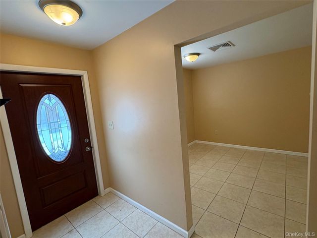 5 N Aspen Road, Middletown, NY 10940